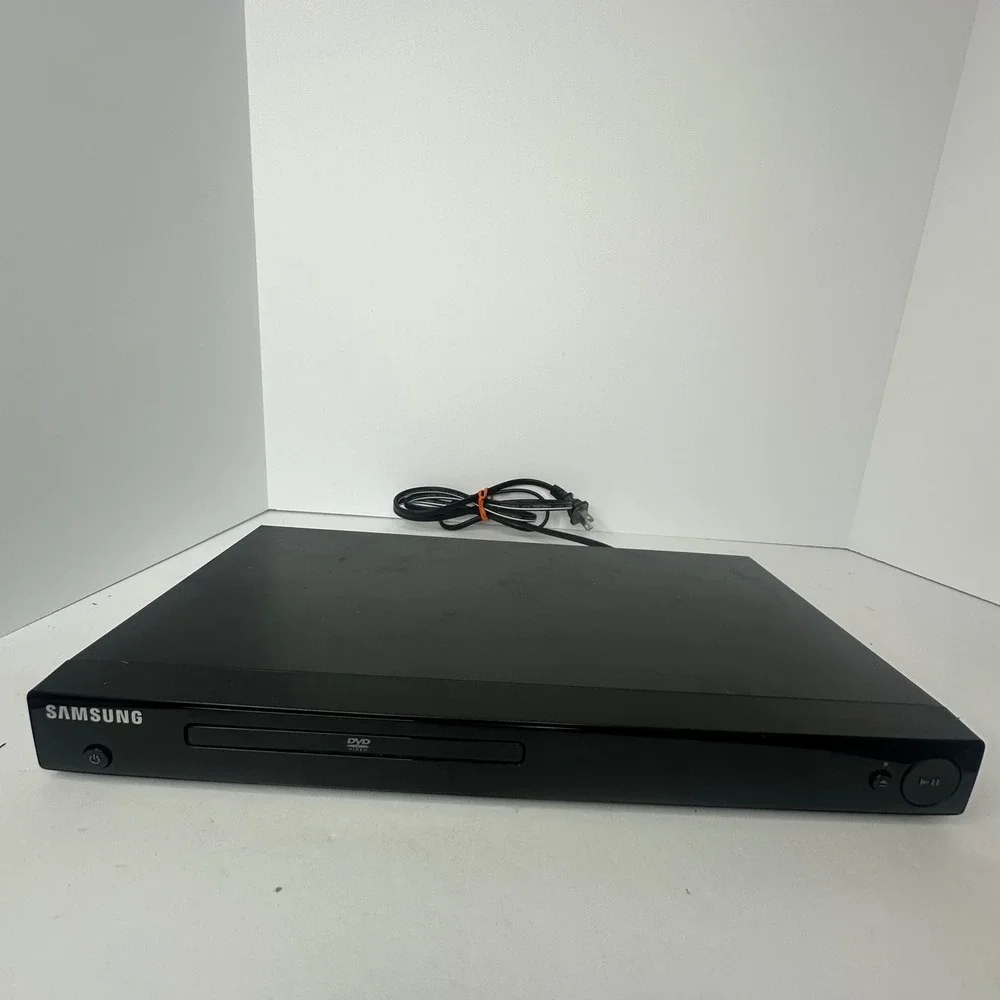 Samsung DVD-P190 Digital Video Disc Player Black Tested No Remote
